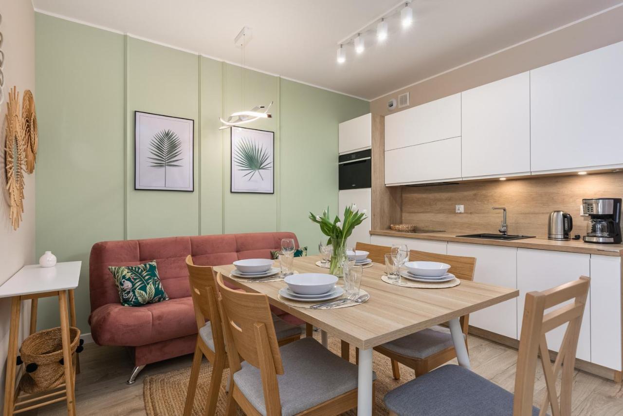 Luxurious Apartment Nadmorskie Tarasy Kolobrzeg By Renters Prestige Екстер'єр фото