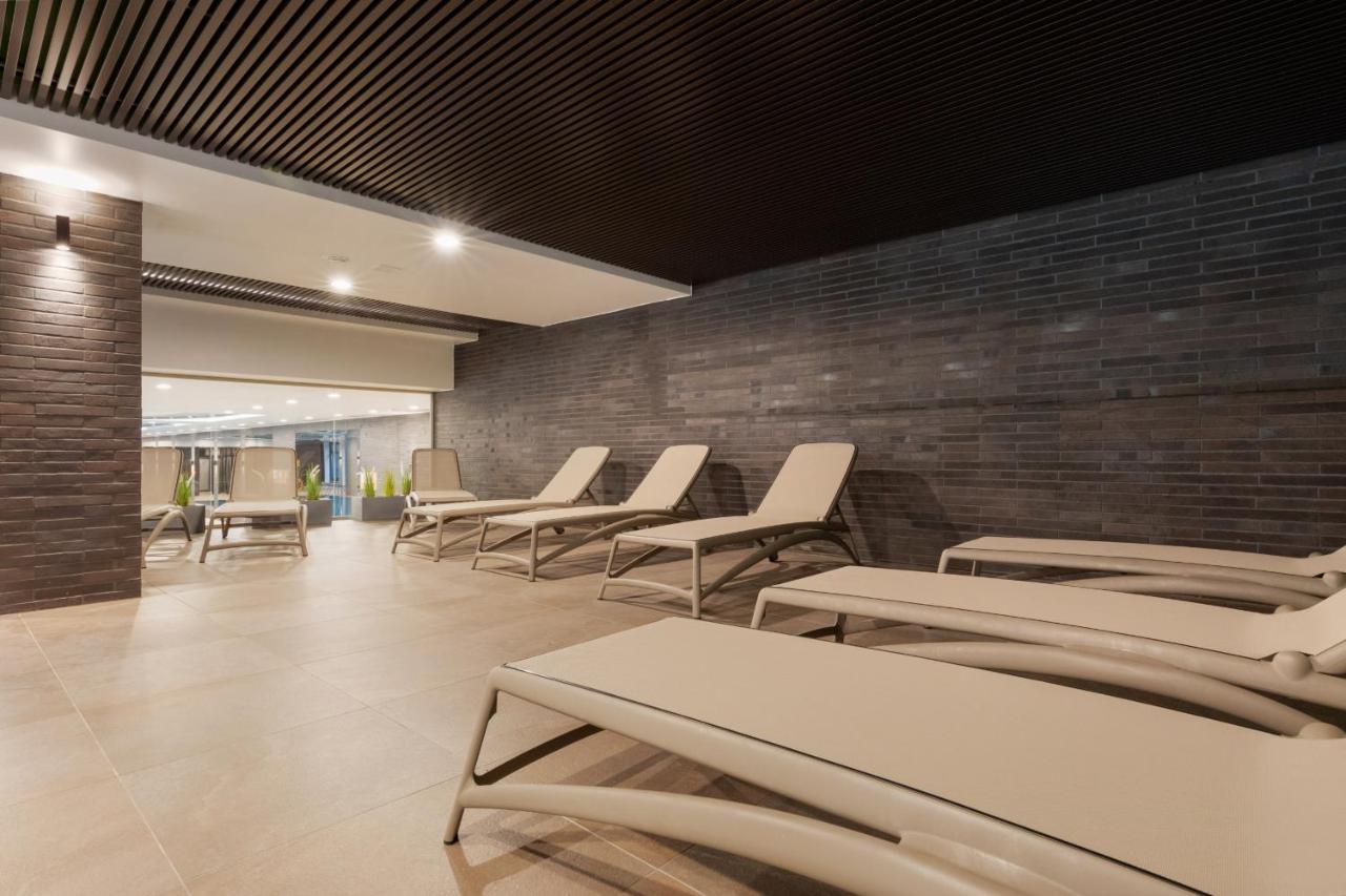 Luxurious Apartment Nadmorskie Tarasy Kolobrzeg By Renters Prestige Екстер'єр фото